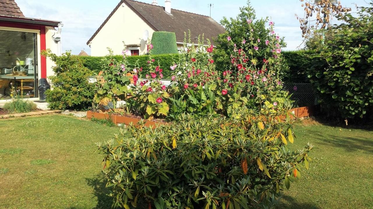 3 chambres privées dans un jardin d'hiver, garage voiture, vélos, motos Tourville-sur-Arques Exterior foto